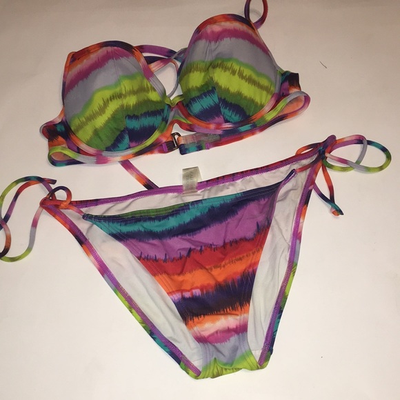 Victoria Secret bikini - Picture 1 of 6